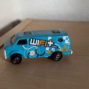 Matchbox Y2K 2006 Chevy Van WiFi Repair Diecast Model 1:74 Blue